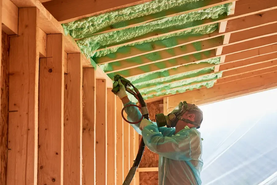 Comparing Spray Foam Insulation To Other Insulation Types Naples FL Comparing Spray Foam Insulation To Other Insulation Types Naples FL